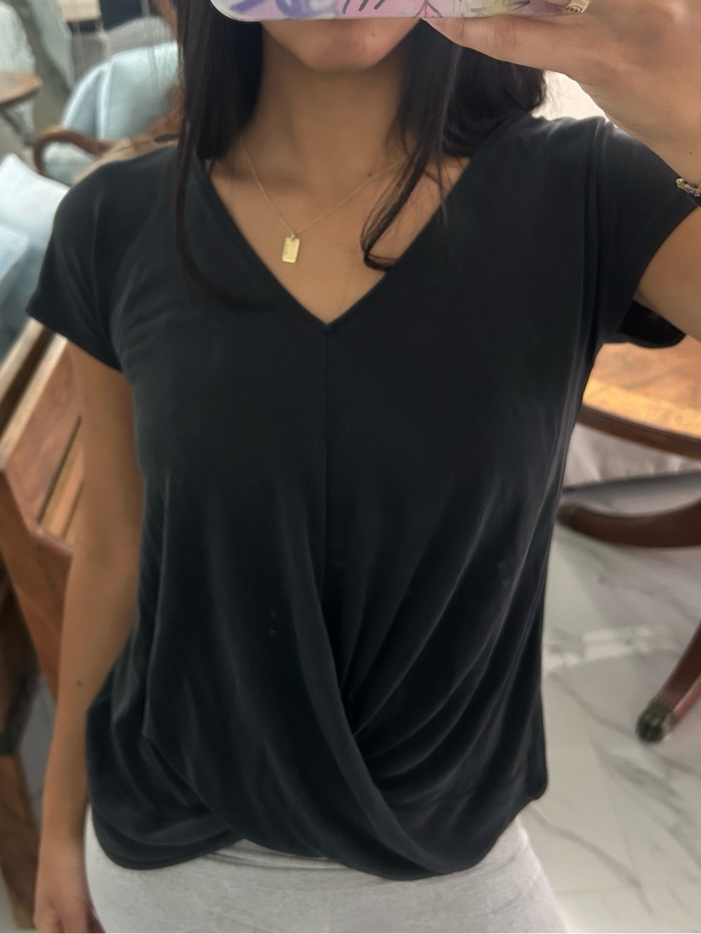 Banana Republic Black V-Neck Twist-Hem Short Sleeve Top